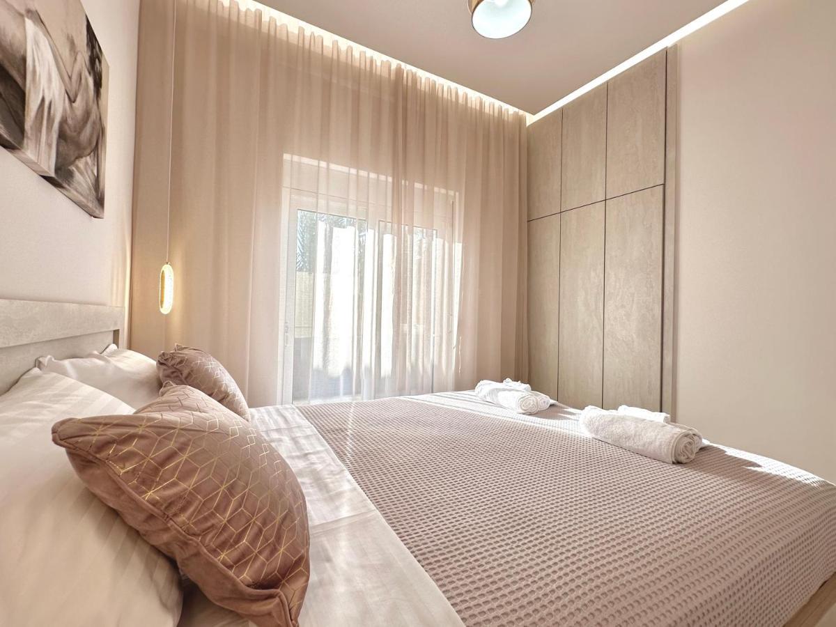 Seaside Deluxe Apartment Ialysos  Ngoại thất bức ảnh