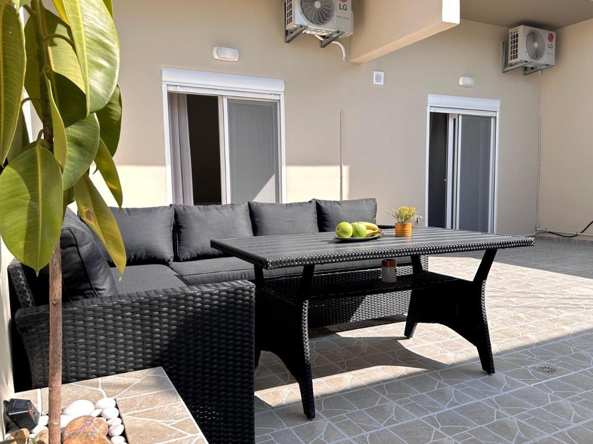 Seaside Deluxe Apartment Ialysos  Ngoại thất bức ảnh