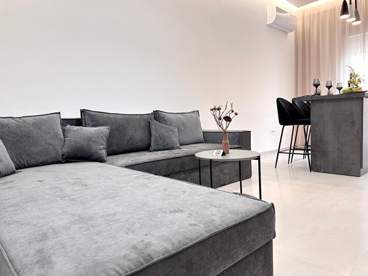 Seaside Deluxe Apartment Ialysos  Ngoại thất bức ảnh