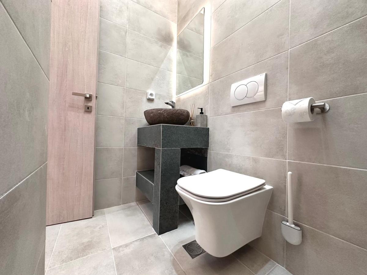 Seaside Deluxe Apartment Ialysos  Ngoại thất bức ảnh